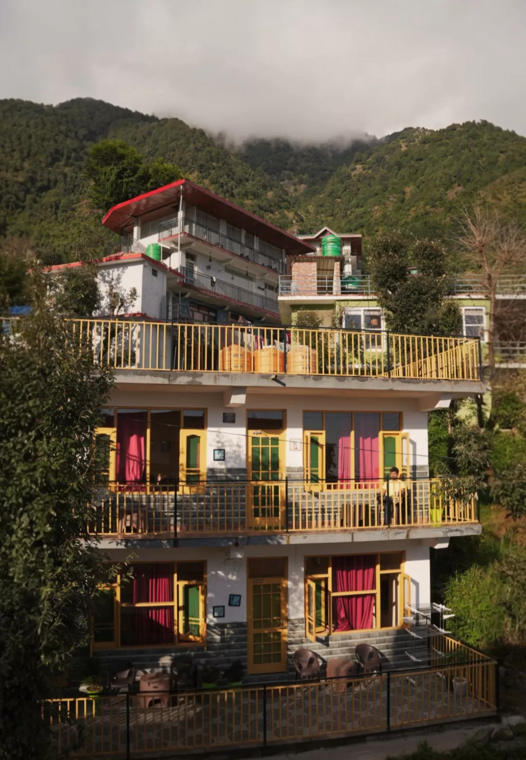 Little Bird Homes — self-catering guesthouse with garden in Dharamkot